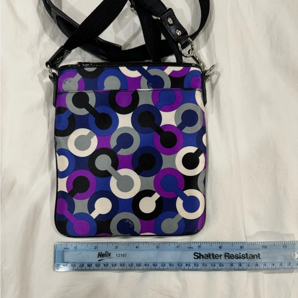 Vintage Coach Crossbody - Picture 3 of 10